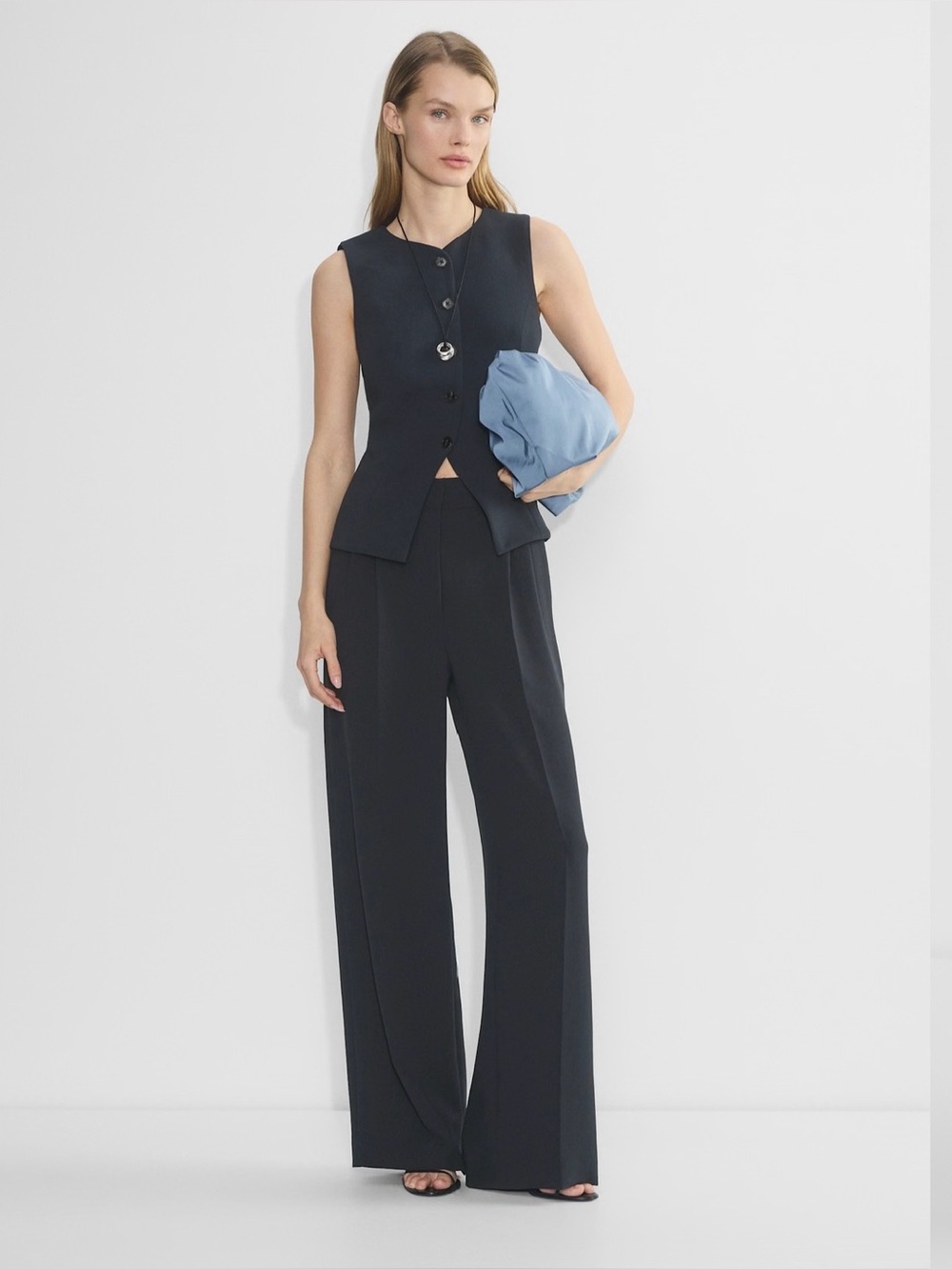 Aritzia Wilfred Black Size 2 Effortless Pants - Shorter Inseam Version